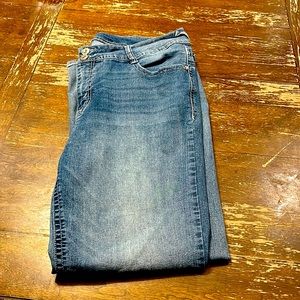 Wallflower size 18 bootcut jean. Lightly worn.